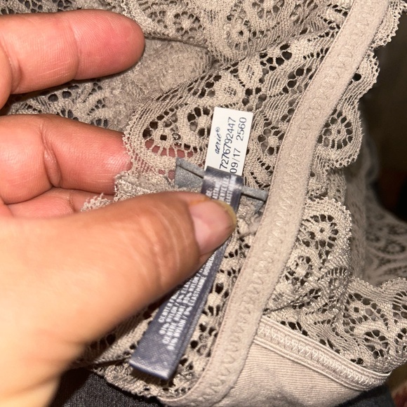 Aerie Halter neck/ high neck lace bralette with racerback straps. Pull on. Sz: S - Picture 6 of 10